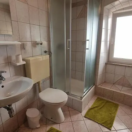 Placa With Balcony And Sea View Apartmán Baška