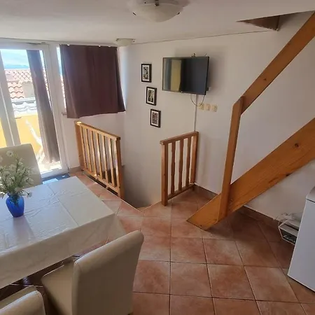 Placa With Balcony And Sea View Baška