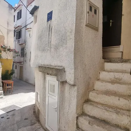 Placa With Balcony And Sea View Apartmán *
