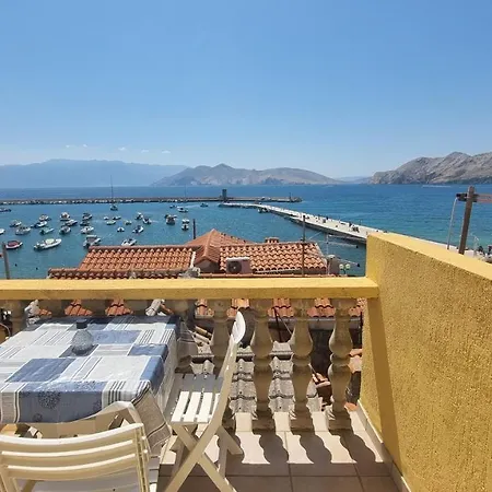 Placa With Balcony And Sea View * באסקה