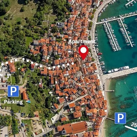 Placa With Balcony And Sea View באסקה