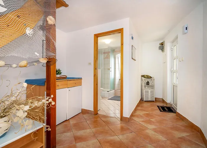Placa With Balcony And Sea View דירה