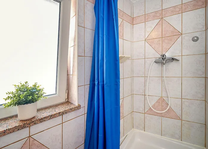 Placa With Balcony And Sea View * באסקה