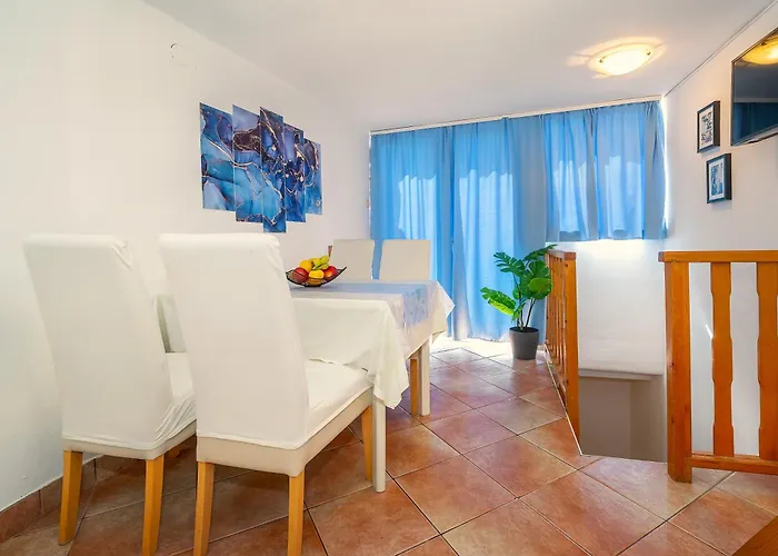 דירה Placa With Balcony And Sea View באסקה