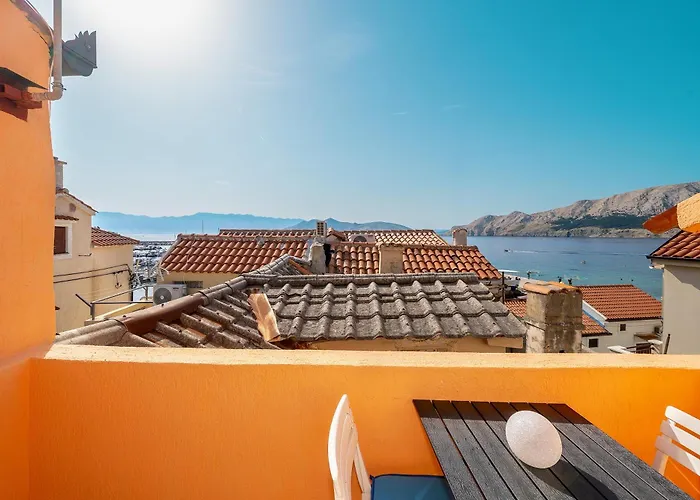 Placa With Balcony And Sea View דירה