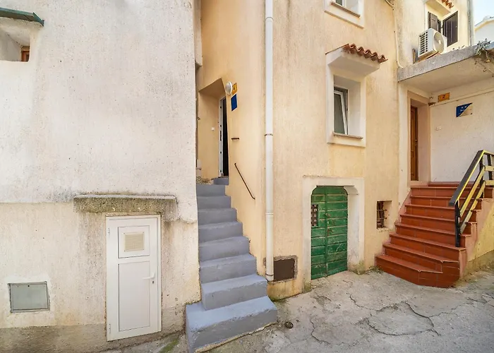 Placa With Balcony And Sea View