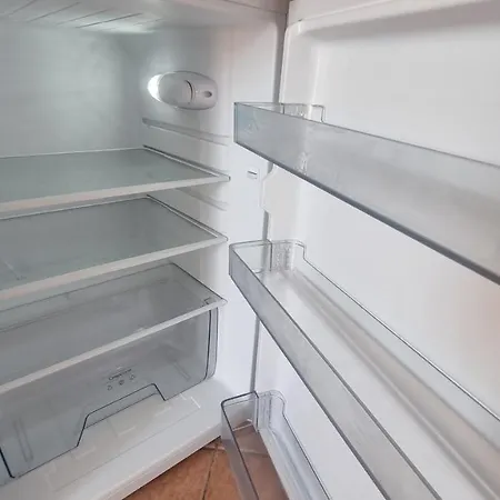 Placa With Balcony And Sea View Apartament Baška